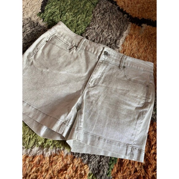 WHBM The 5” short - Picture 2 of 8